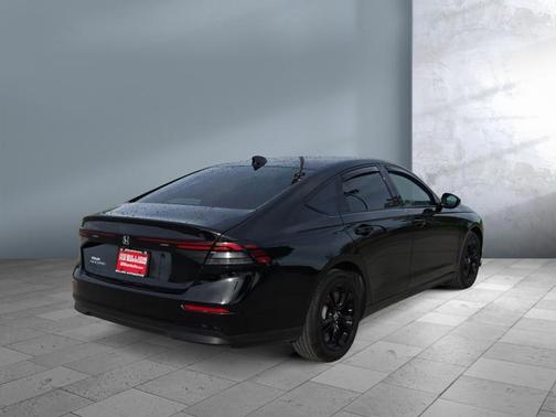 Crystal Black Pearl 2025 Honda Accord SE