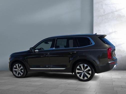 Dark Moss 2022 Kia Telluride EX