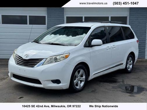 2011 Toyota Sienna LE
