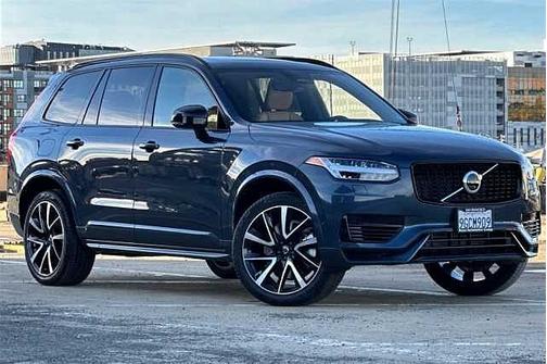 2023 Volvo XC90 Ultimate Dark 7-Seater
