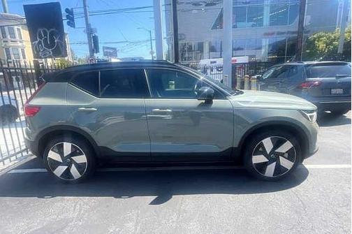 Sage Green 2023 Volvo XC40 Ultimate