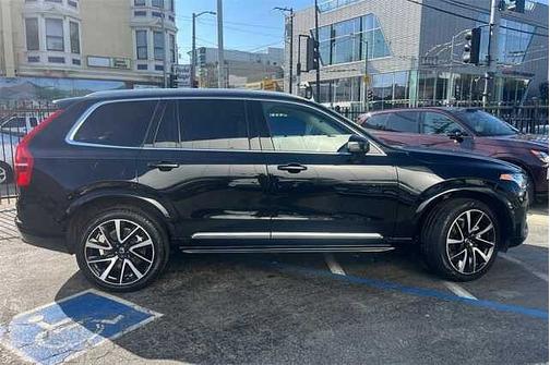 2023 Volvo XC90 Plus