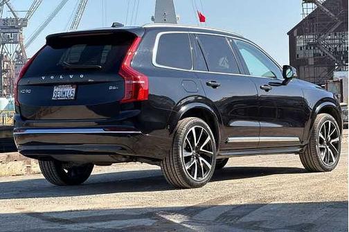 2023 Volvo XC90 Plus