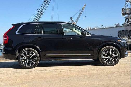 2023 Volvo XC90 Plus