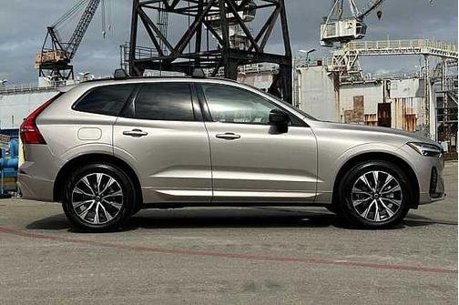 2025 Volvo XC60 Core
