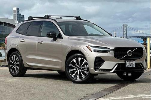 2025 Volvo XC60 Core