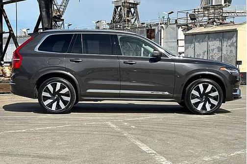 2023 Volvo XC90 Ultimate 6-Seater