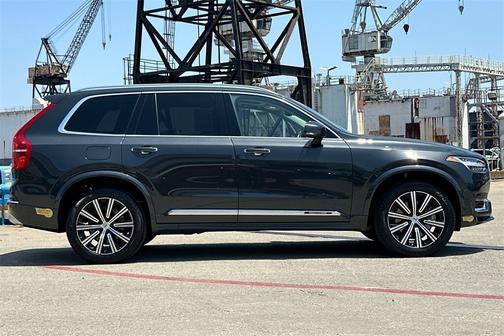 2022 Volvo XC90 Recharge Plug-In Hybrid eAWD Inscription 6 Seater
