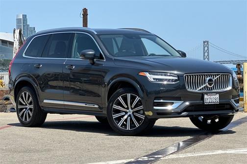 2022 Volvo XC90 Recharge Plug-In Hybrid eAWD Inscription 6 Seater