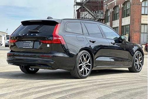 2024 Volvo V60 Recharge Plug-In Hybrid Polestar
