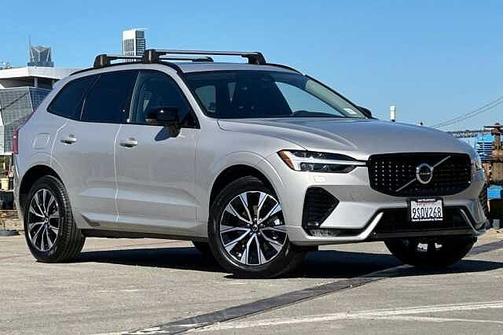 2025 Volvo XC60 Core