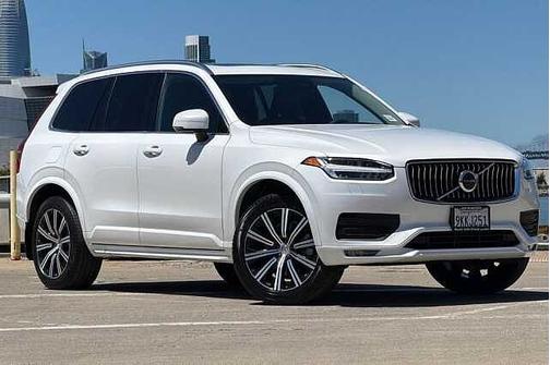 Crystal White 2023 Volvo XC90 Core