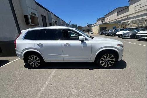 Crystal White 2023 Volvo XC90 Core