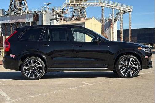2023 Volvo XC90 Ultimate Dark 7-Seater
