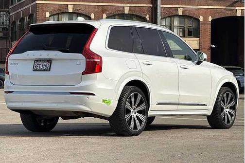 2023 Volvo XC90 Plus