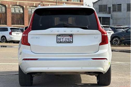 2023 Volvo XC90 Plus
