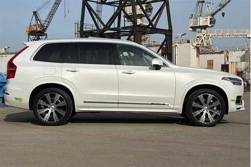 2023 Volvo XC90 Plus