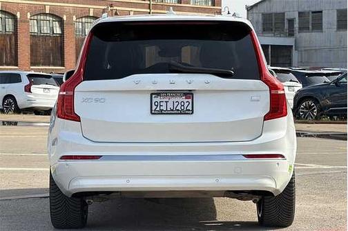 2023 Volvo XC90 Plus