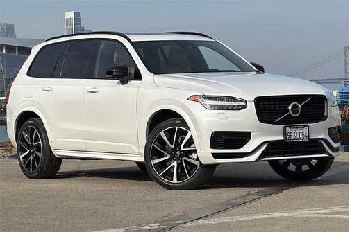 2023 Volvo XC90 Ultimate Dark 7-Seater