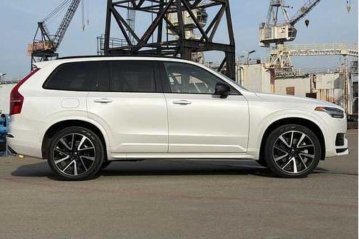 2023 Volvo XC90 Ultimate Dark 7-Seater