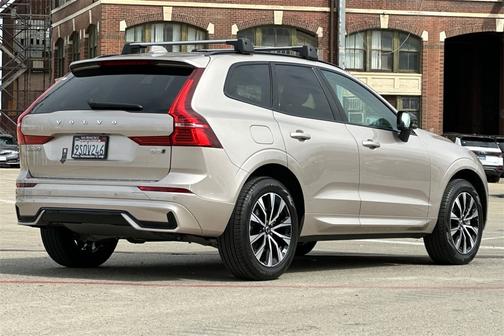 2025 Volvo XC60 B5 Core