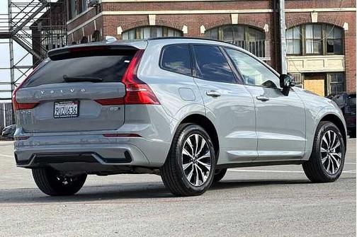 2025 Volvo XC60 Core