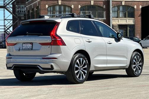 2025 Volvo XC60 B5 Core