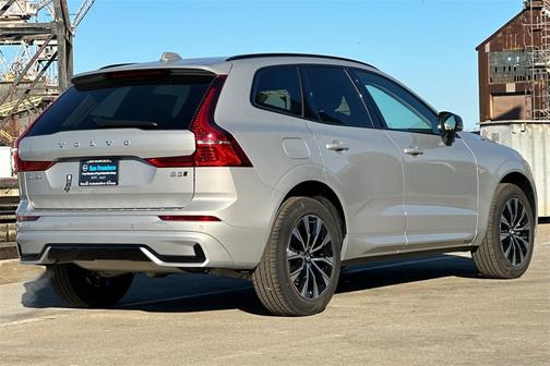 2025 Volvo XC60 B5 Core
