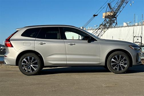 2025 Volvo XC60 B5 Core