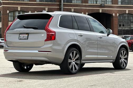2023 Volvo XC90 Recharge Plug-In Hybrid Ultimate 6-Seater