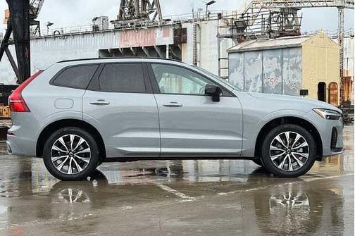 2025 Volvo XC60 B5 Core
