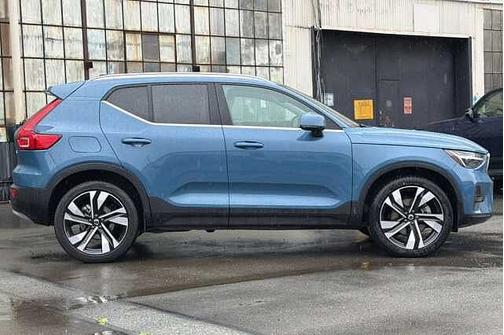2023 Volvo XC40 Plus