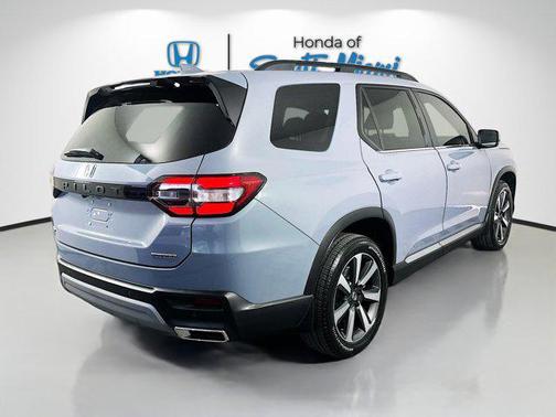 2024 Honda Pilot Touring 8-Passenger