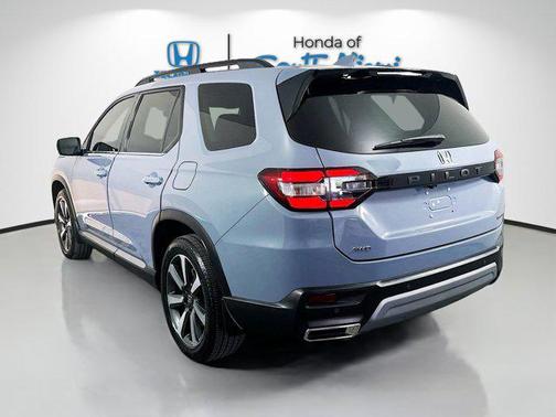 2024 Honda Pilot Touring 8-Passenger
