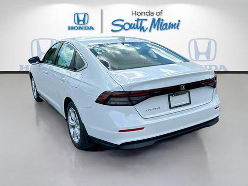 2025 Honda Accord LX 1.5T