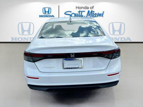 2025 Honda Accord LX 1.5T