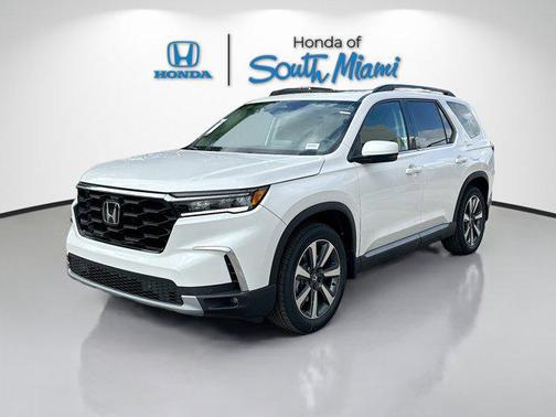 2025 Honda Pilot Touring 8-Passenger