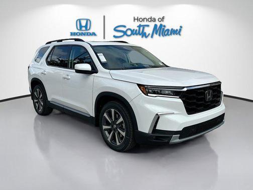 2025 Honda Pilot Touring 8-Passenger
