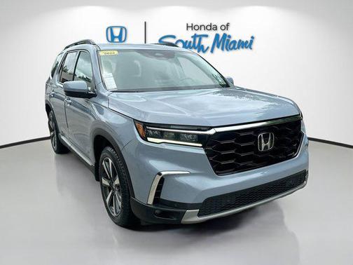 2023 Honda Pilot Touring 8-Passenger