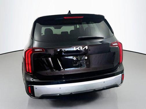 2024 Kia Telluride LX