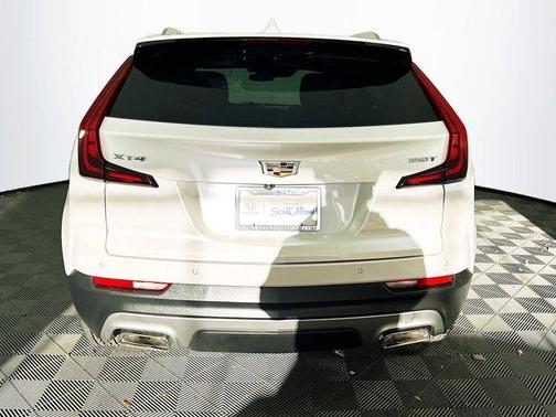 2021 Cadillac XT4 Premium Luxury