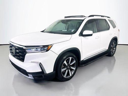 2023 Honda Pilot Touring 8-Passenger
