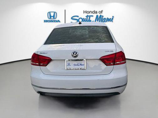 2014 Volkswagen Passat 1.8T Auto SEL Premium