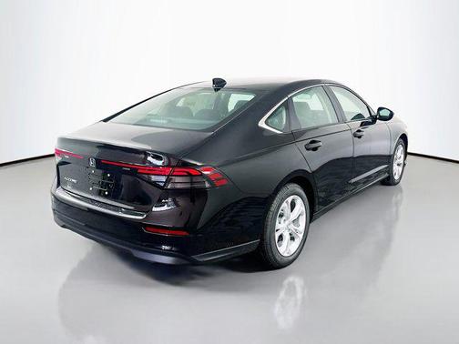 2025 Honda Accord LX 1.5T