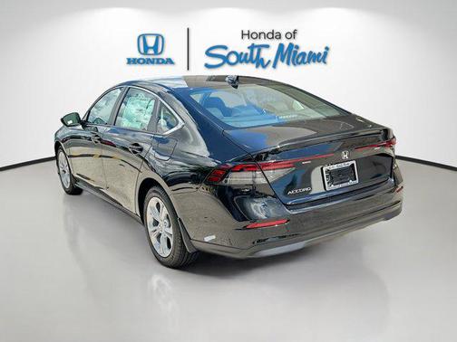 2025 Honda Accord LX 1.5T