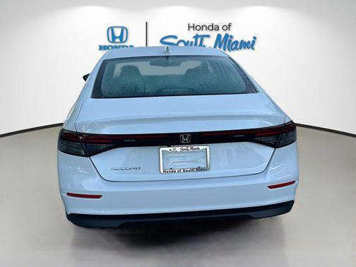 2025 Honda Accord LX 1.5T
