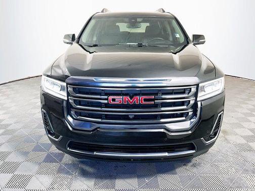2022 GMC Acadia AWD AT4