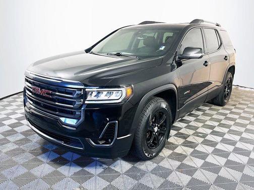 2022 GMC Acadia AWD AT4