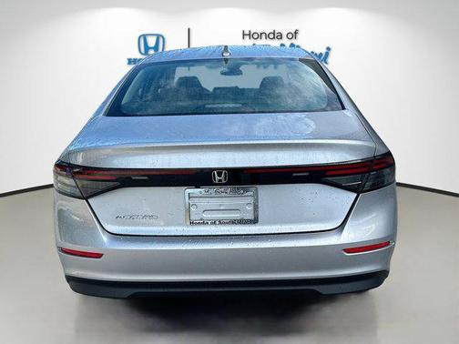 2025 Honda Accord LX 1.5T