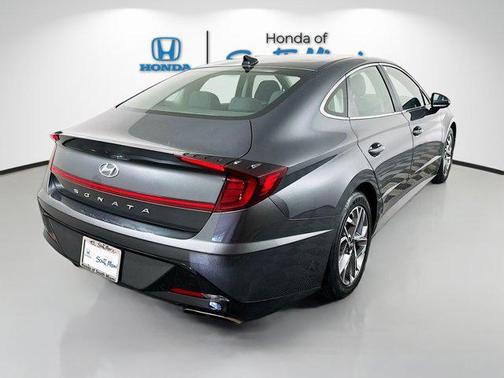 2022 Hyundai SONATA SEL